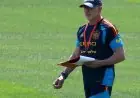 مدرب إسبانيا يحذر لاعبيه من الإفراط في الثقة رغم الترشيحات لكأس العالم