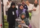 امرأة تلد طفلها خلال مناسك الحج تحت فرحة واحتفال الحجيج في عرفات
