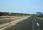رئيس الوزراء يتابع تقدم تطوير مشروعي طريق الخدمات وطريق الشركات في اجتماع مهم