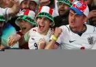 الجماهير تعبر عن غضبها من استراحات الترطيب خلال مباراة إنجلترا وكرواتيا