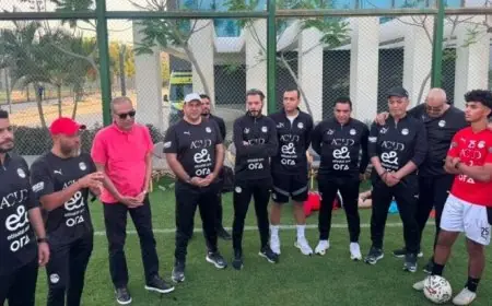 مصطفى عزام يشجع لاعبي منتخب الشباب: الاتحاد يضع آماله على هذا الجيل لتحقيق الإنجازات
