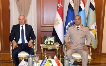 وزير الدفاع يعقد اجتماعا هاما مع نظيره البوسني عقب استقبال رسمي مميز