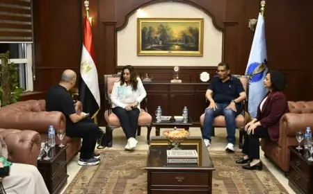 وزيرة التنمية المحلية تبحث تحسين نظام المخلفات والخدمات البيئية مع محافظ البحر الأحمر