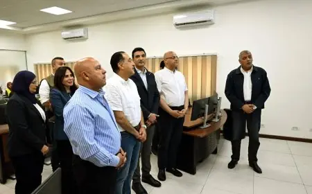 رئيس الوزراء يزور مركز التحكم بغرب الإسكندرية لتوزيع الكهرباء ويراقب الأداء والجاهزية