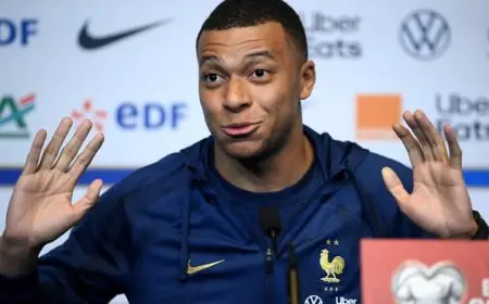 مبابي يمزح مع ديشامب وينتقد تدريبه لمنتخب إيطاليا مشيرًا إلى أنه سيكون كارثيًا