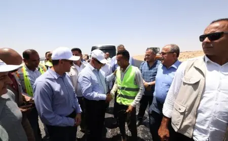 وزير النقل يقوم بجولة تفقدية للمشروعات التنموية والخدمية في الصعيد لتعزيز التنمية