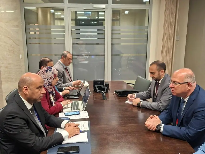 تعزيز التعاون في التشغيل والتدريب والحماية الاجتماعية بين وزيري العمل السعودي والعُماني بجنيف