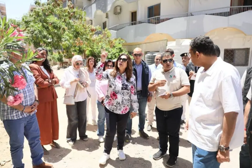 الحكومة تعزز تطوير مبنى محميات البحر الأحمر وتدشن نظاماً لإدارة المخلفات الصلبة