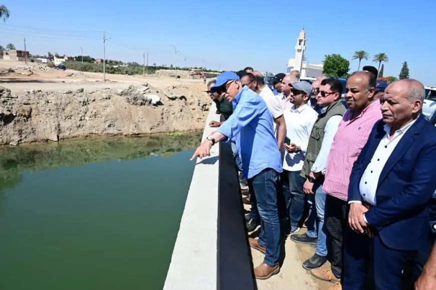 وزير الري يجري جولة تفقدية على نظام الري بالإسماعيلية لضمان تلبية الاحتياجات المائية القصوى