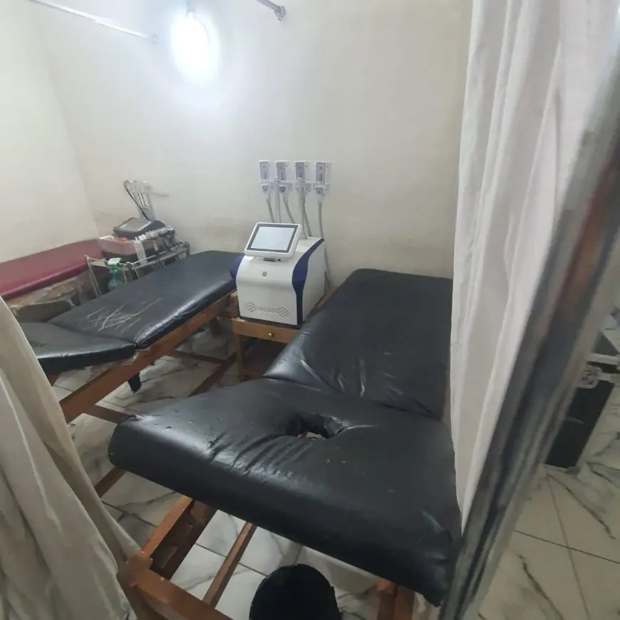 الصحة تغلق 4 فروع لعيادات Y Care في الإسكندرية بسبب انتحال صفة طبيب من قبل العاملين