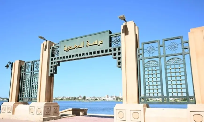رئيس الوزراء يعاين تقدم مشروع تطوير كورنيش مدينة رشيد