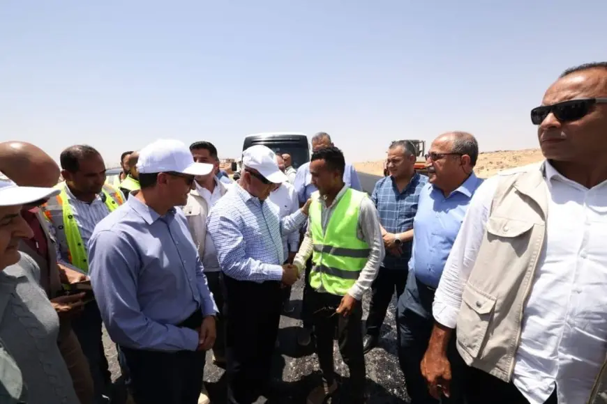 وزير النقل يقوم بجولة تفقدية للمشروعات التنموية والخدمية في الصعيد لتعزيز التنمية