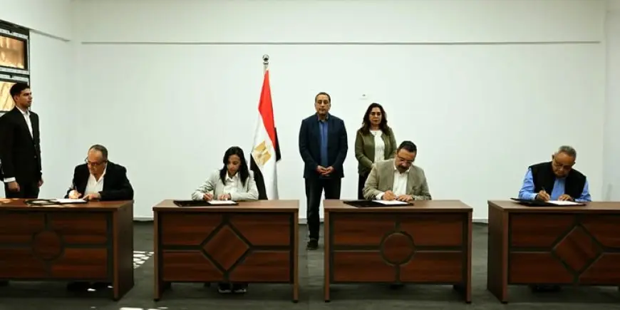 رئيس الوزراء يحضر توقيع مذكرة تفاهم لمشروع توثيق التراث في مدينة رشيد