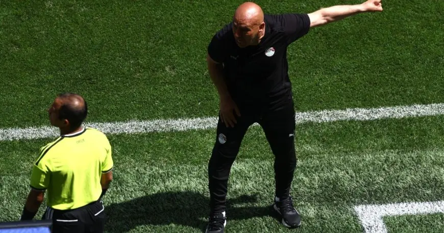 حسام حسن مؤكدًا: منتخب مصر يستحق ركلة جزاء مليون بالمئة واختفاء الـVAR يثير التساؤلات