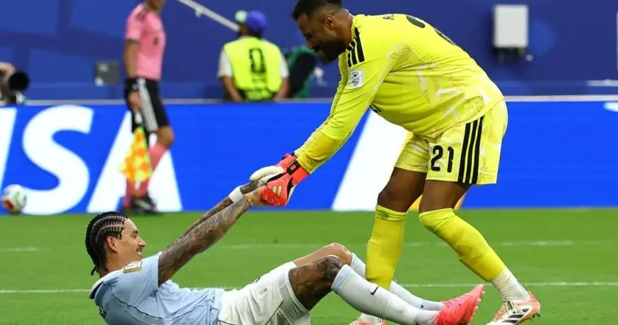 فالفيردي يتفوق على العويس في جائزة رجل المباراة والأفضل في كأس العالم