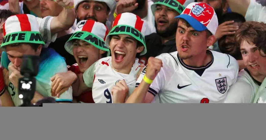 الجماهير تعبر عن غضبها من استراحات الترطيب خلال مباراة إنجلترا وكرواتيا