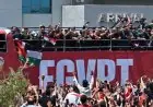 منتخب مصر يستقبل بالأبطال في العلمين ويجذب اهتمام وسائل الإعلام العالمية