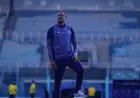 رسمياً.. بيراميدز يعلن عن تعاقده مع المدرب الجنوب إفريقي رولاني موكوينا