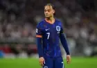 «أفضل قرار في حياتي».. تشافي سيمونز يهاجم برشلونة بعد سنوات من مغادرته