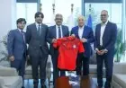 أبو ريدة يرحب بالسفير الباكستاني في مصر