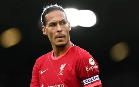 ليفربول يؤكد استمرارية فان دايك ويغلق باب الانتقالات الصيفية