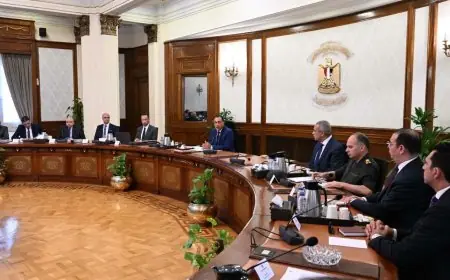 مدبولي يراقب تقدم مشروعات الاتصالات وتكنولوجيا المعلومات في مصر