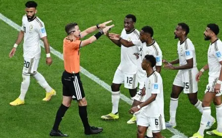 تعرف على هوية حكم مباراة مصر والأرجنتين في دور الـ16 لكأس العالم