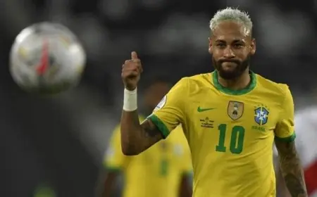 والد نيمار يدعم ابنه بعد خروج البرازيل من المونديال: تابع اللعب وأظهر للعالم ما لديك