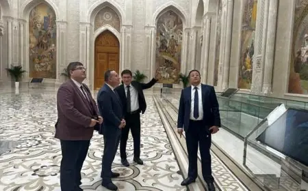 وزير التعليم العالي يزور ويستكشف مركز الحضارة الإسلامية في أوزبكستان