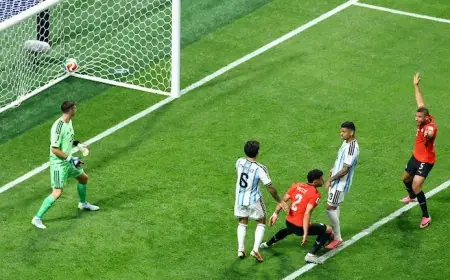 منتخب الفراعنة يتفوق على الأرجنتين بهدف في الشوط الأول من دور الـ16 بكأس العالم