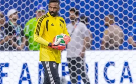 محمد العويس: الهلال يقدم عرضًا مثيرًا لمواجهة إغراءات الشباب