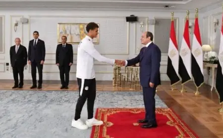 والد حمزة عبد الكريم: تكريم الرئيس السيسي شرف عظيم.. وصلاح ومرموش دعماه في مونديال كأس العالم