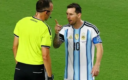 لقطة اليوم: جدل حول حكم الفيديو ومعاملة خاصة للكبار في الملاعب