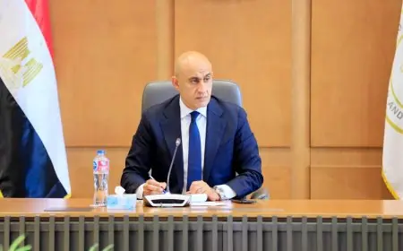أحمد موسى يشيد بوزير التعليم لالتزامه بتطبيق اللوائح والقوانين في المدارس الدولية