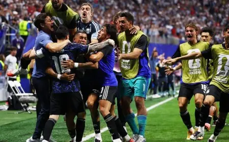الأرجنتين تحجز مكانها في نهائي كأس العالم بفوز مثير على إنجلترا وتستعد لمواجهة إسبانيا