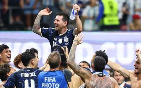 ميسي يتألق في تشكيلة الأرجنتين الأساسية لنهائي كأس العالم مع 10 نجوم آخرين