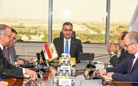 وزير التموين يعزز التعاون مع المصرية للاتصالات في مشروعات التحول الرقمي