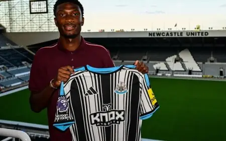 نيوكاسل يضم لاعب الوسط بامبا من موناكو لمدة 5 سنوات لتعزيز صفوفه