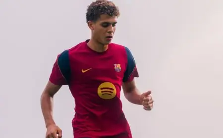 عبد الكريم يتألق برقمه الشهير 9 في أول مباراة له مع برشلونة