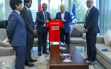 أبو ريدة يرحب بالسفير الباكستاني في مصر لتعزيز العلاقات الثنائية