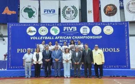 كريم بنزيما يفاجئ لاعب مولودية الجزائر بطلب غير متوقع ومثير
