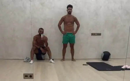 محمد صلاح يتألق في تدريبات الجيم مع عبد الله السعيد استعدادًا للموسم الجديد