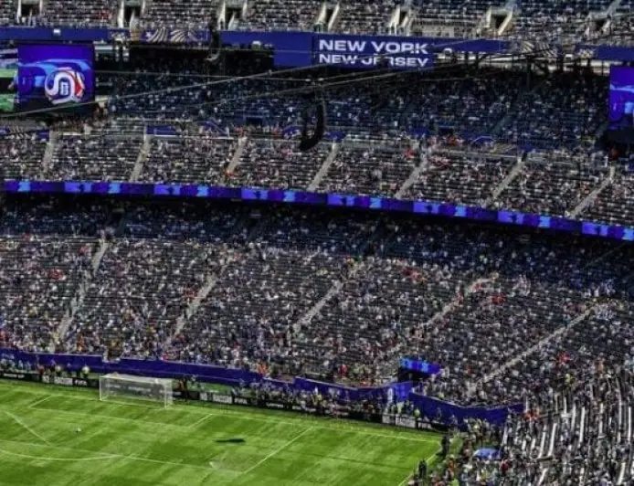 بسبب تلوث الهواء.. فيفا يبحث اتخاذ تدابير استثنائية في نهائي كأس العالم