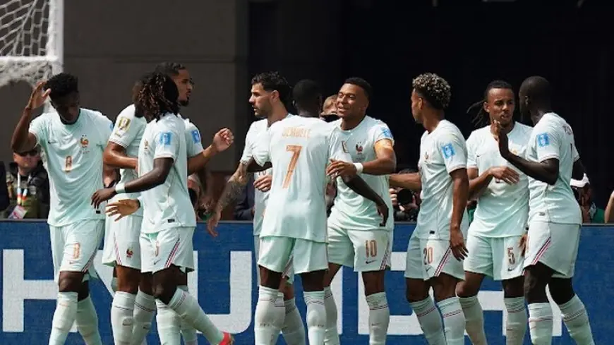 منتخب فرنسا يواجه باراجواي بتشكيلة قوية في ثمن نهائي كأس العالم