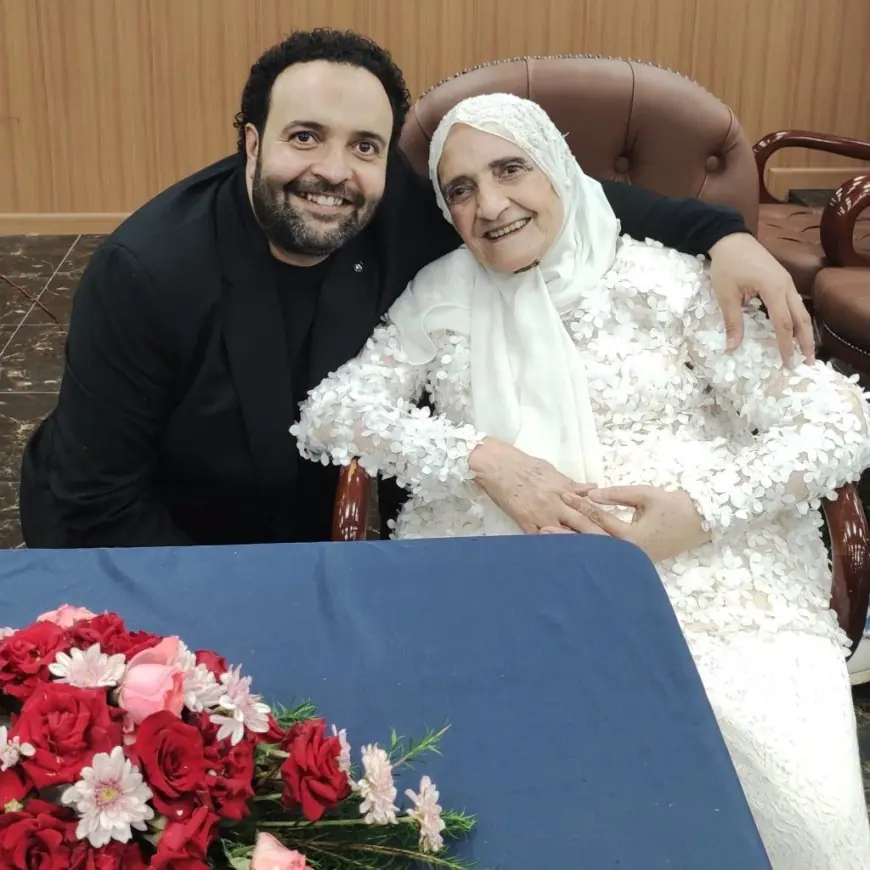 ابن المرأة الحاصلة على الدكتوراه بعمر 83 عاما: والدتي انتصرت على السرطان وحققت حلمها