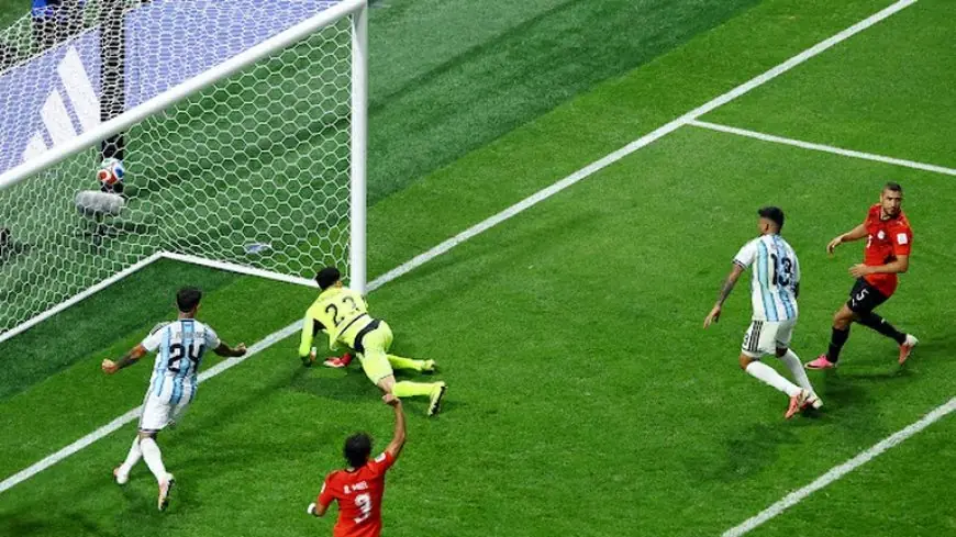 صحيفة أرجنتينية تصف الفوز على منتخب مصر بأنه معجزة في عالم كرة القدم