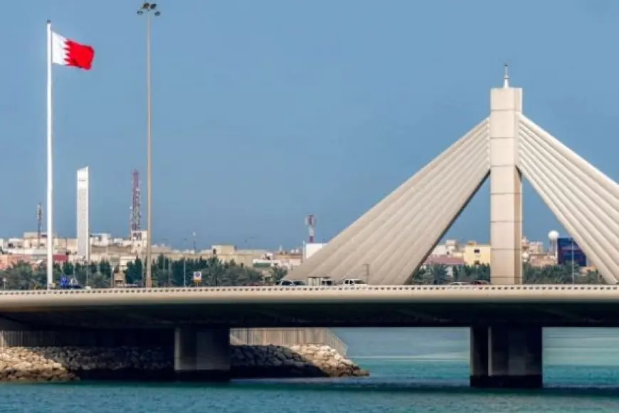 البحرين تدعو المواطنين والمقيمين للاحتماء في أقرب ملاذ آمن بعد انطلاق صفارات الإنذار