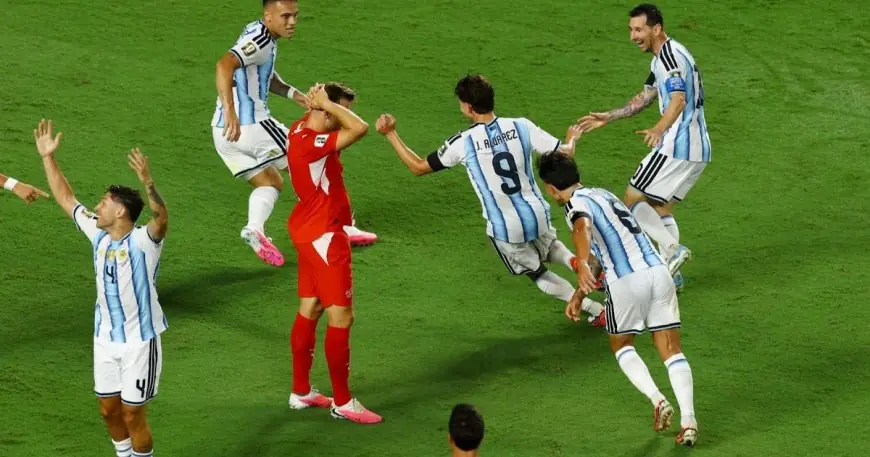 الأرجنتين تستخدم تقنية تصحيح الهوية عبر VAR للتأهل لمواجهة إنجلترا المرتقبة