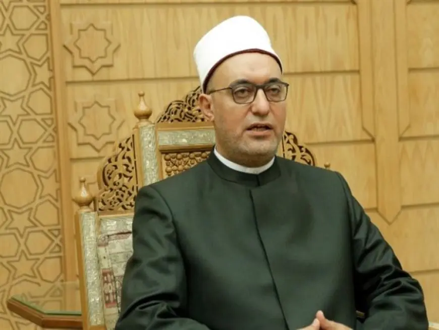 المفتي يوجه تعازيه لأمير قطر في وفاة والده الشيخ حمد بن خليفة آل ثاني