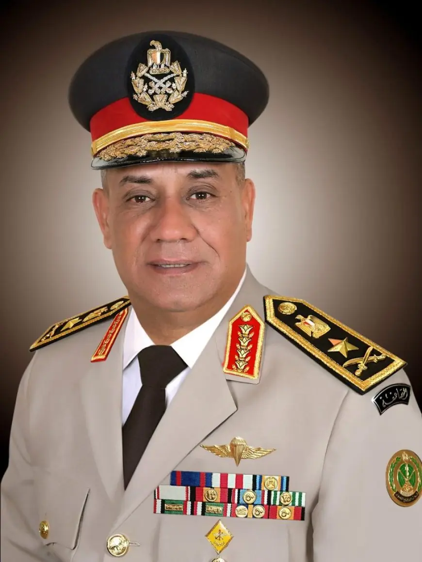 وزير الدفاع يبدأ زيارة رسمية إلى تركيا لتعزيز العلاقات الثنائية